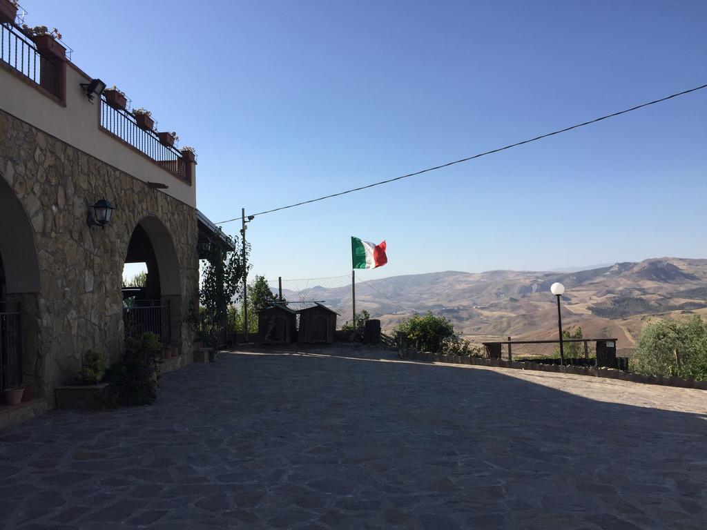B&B Profumi Di Sicilia Сан-Катальдо Екстер'єр фото