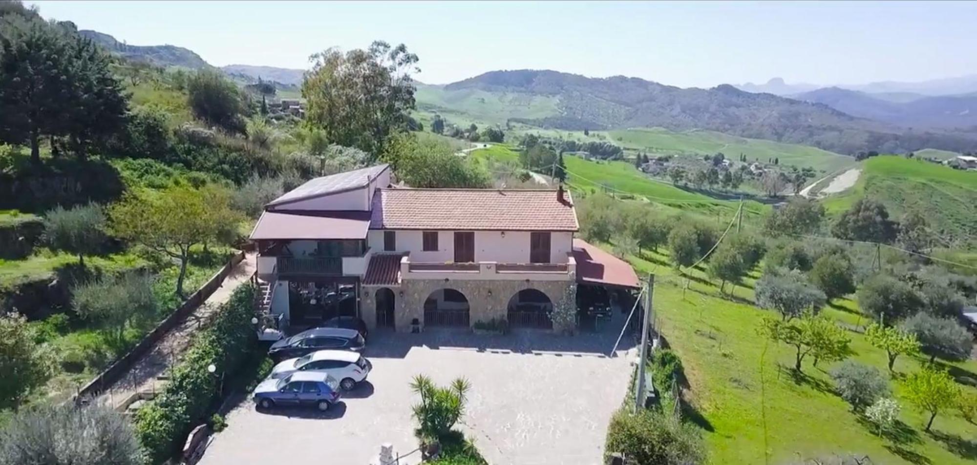 B&B Profumi Di Sicilia Сан-Катальдо Екстер'єр фото